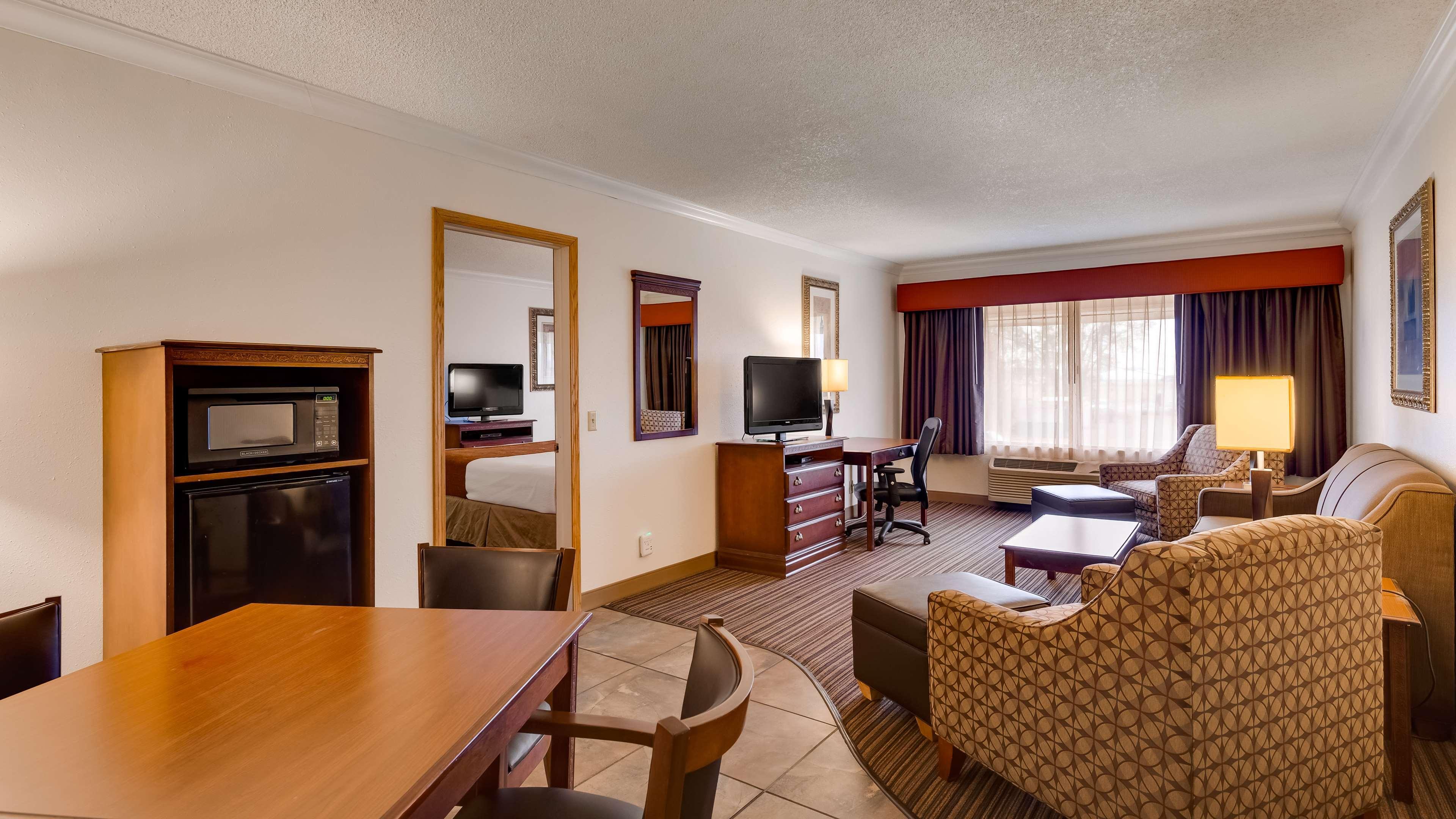 Best Western War Bonnet Inn Miles City Ngoại thất bức ảnh