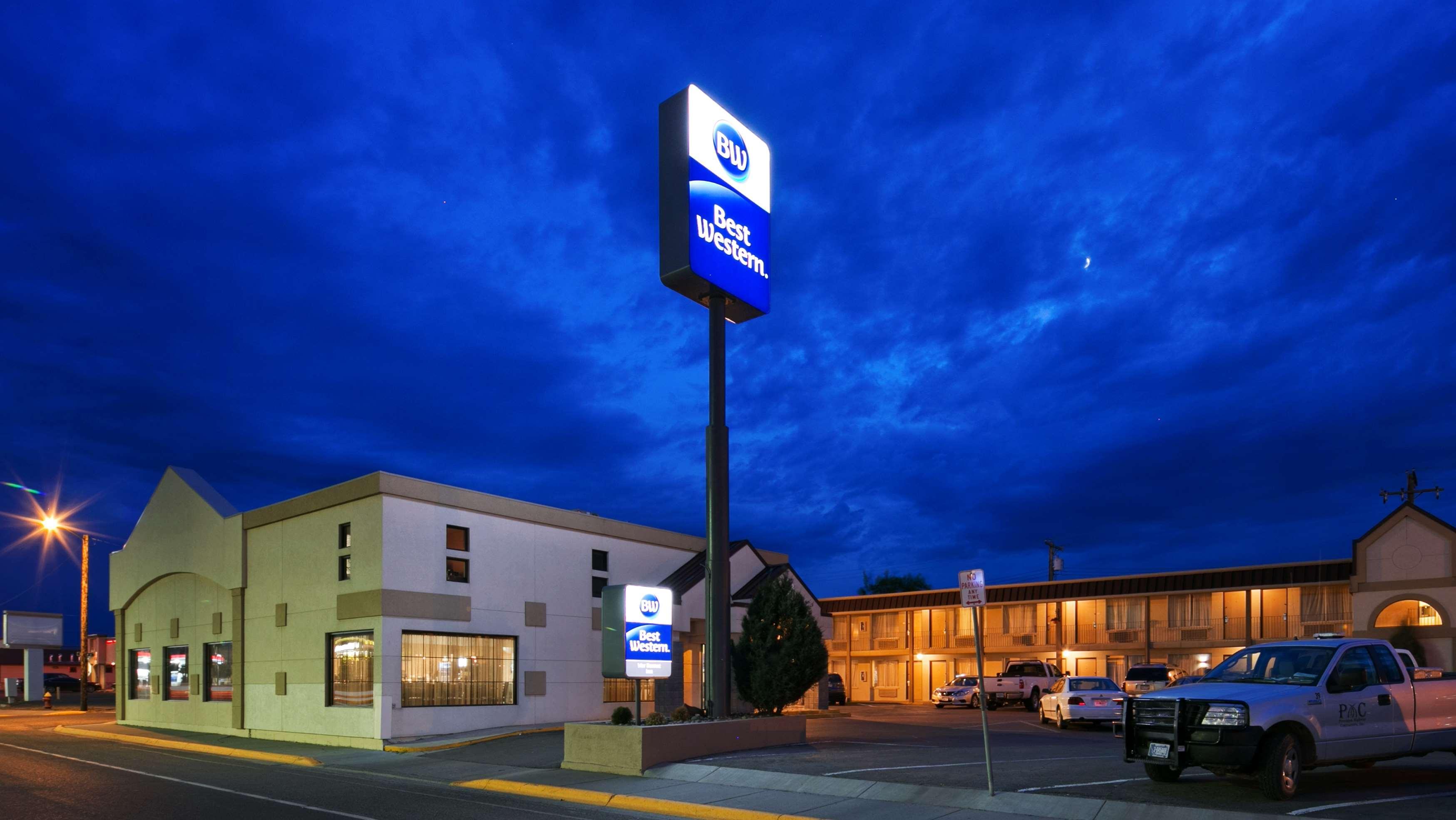 Best Western War Bonnet Inn Miles City Ngoại thất bức ảnh