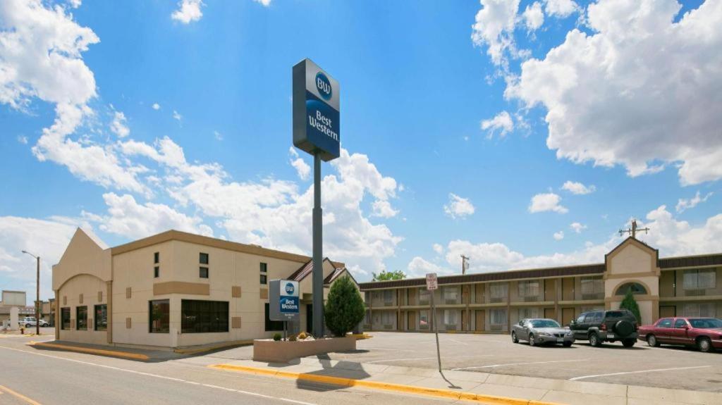 Best Western War Bonnet Inn Miles City Ngoại thất bức ảnh